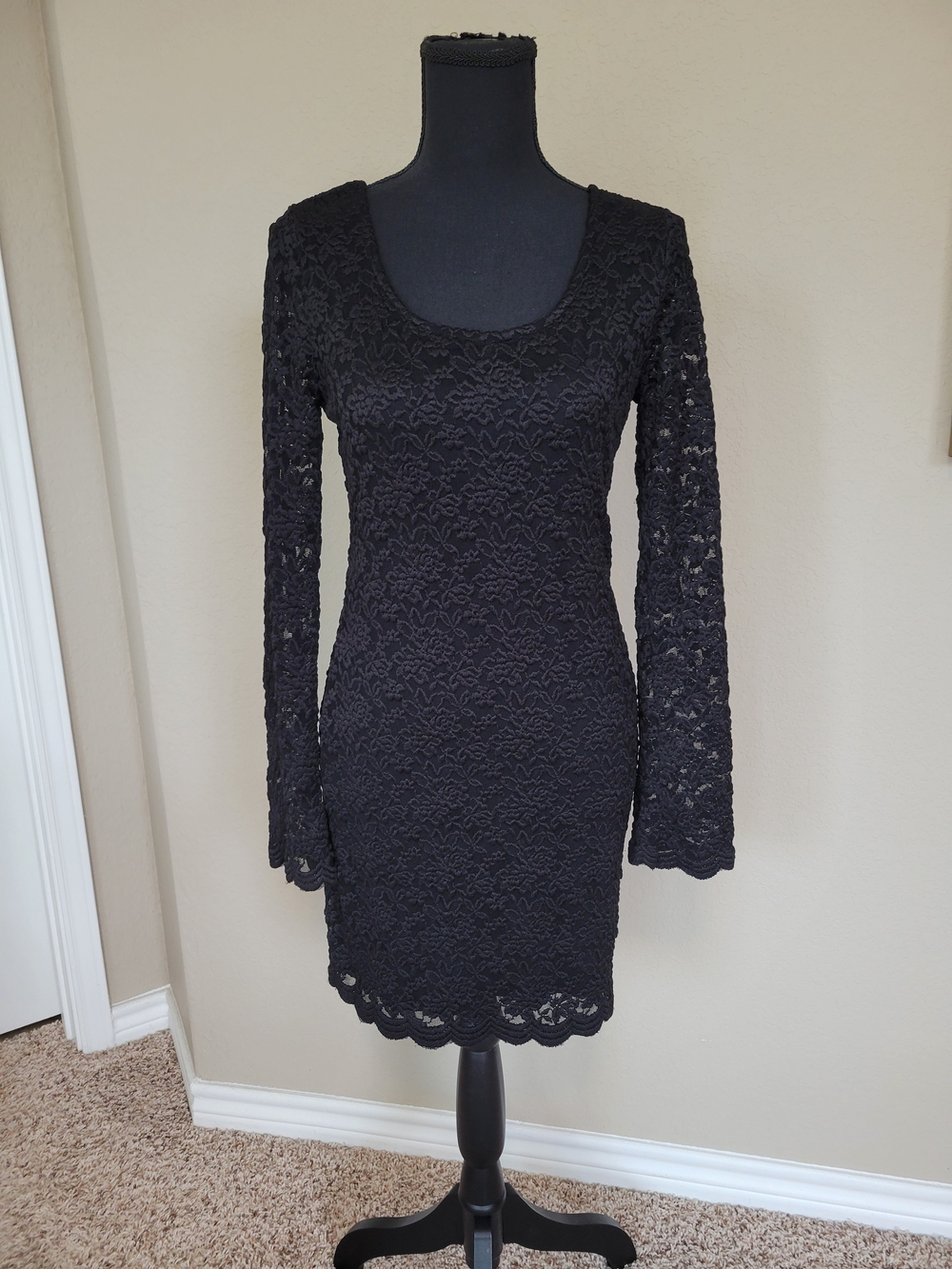 Black Lace Long-Sleeve Scoop Neck Dress